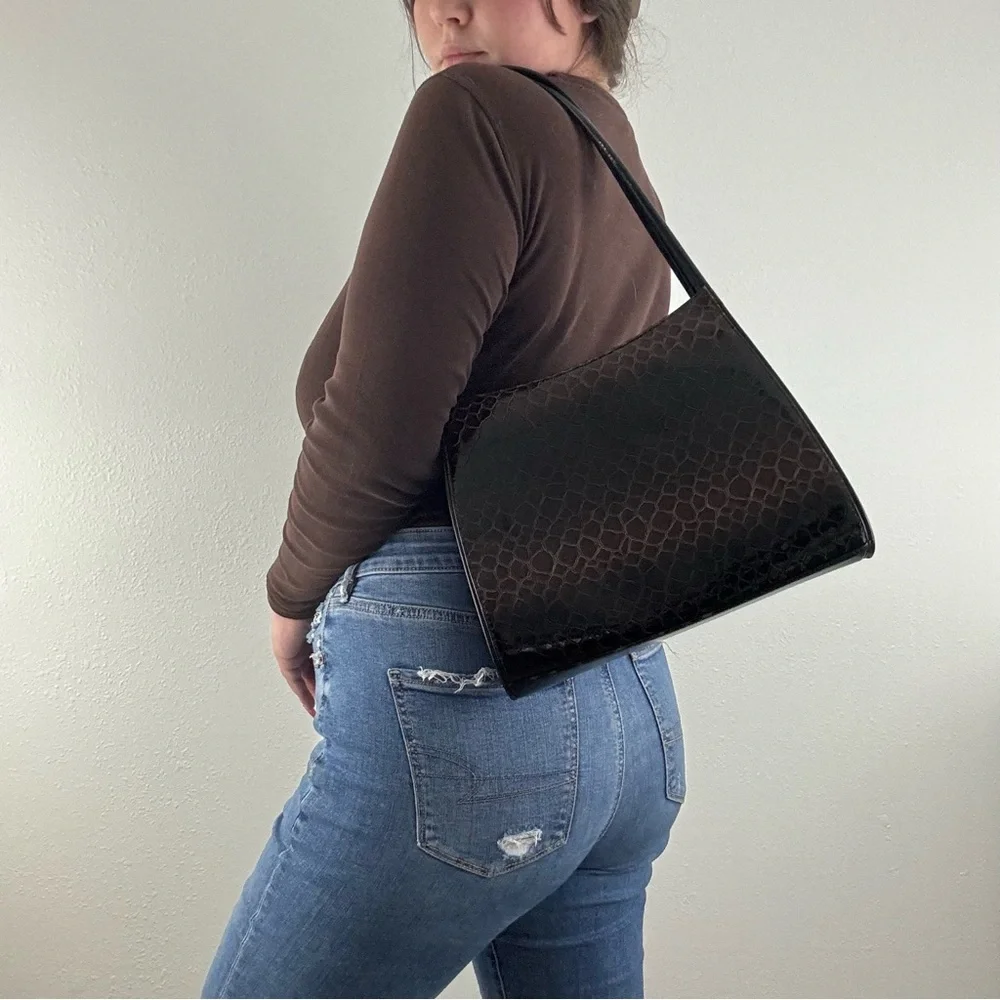 Vintage 90s Black Dark Brown Shiny Faux Leather Croc Embossed Shoulder Bag